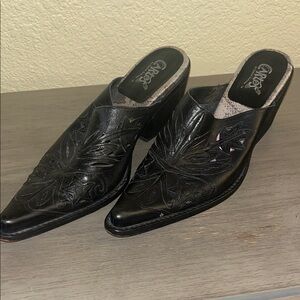 Carlos Santana Black Leather Mules